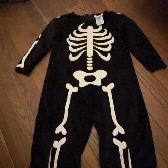 Pottery Barn Kids Halloween Skeleton Costume - Picture 4 of 12